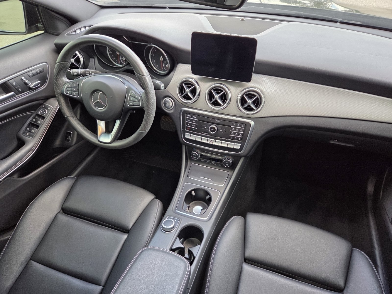 Used 2020 Mercedes-Benz GLA 250 4MATIC image 23