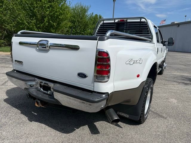 Used 2006 Ford F350 4x4 Crew Cab DRW Super Duty image 3
