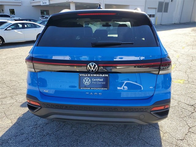 Certified 2025 Volkswagen Taos SE image 5