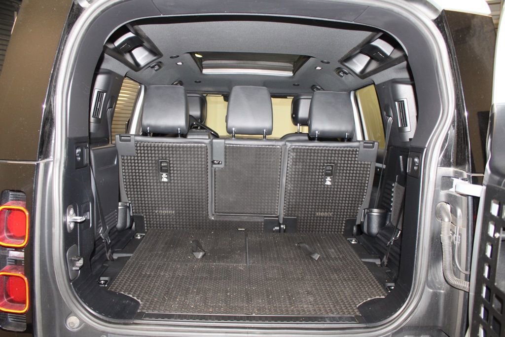 Used 2022 Land Rover Defender 110 XS Edition AWD/4WD image 52