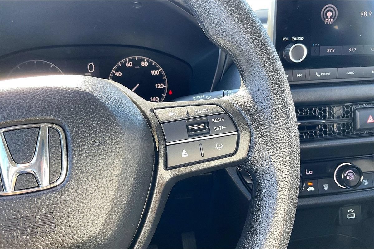 Used 2025 Honda HR-V LX image 7