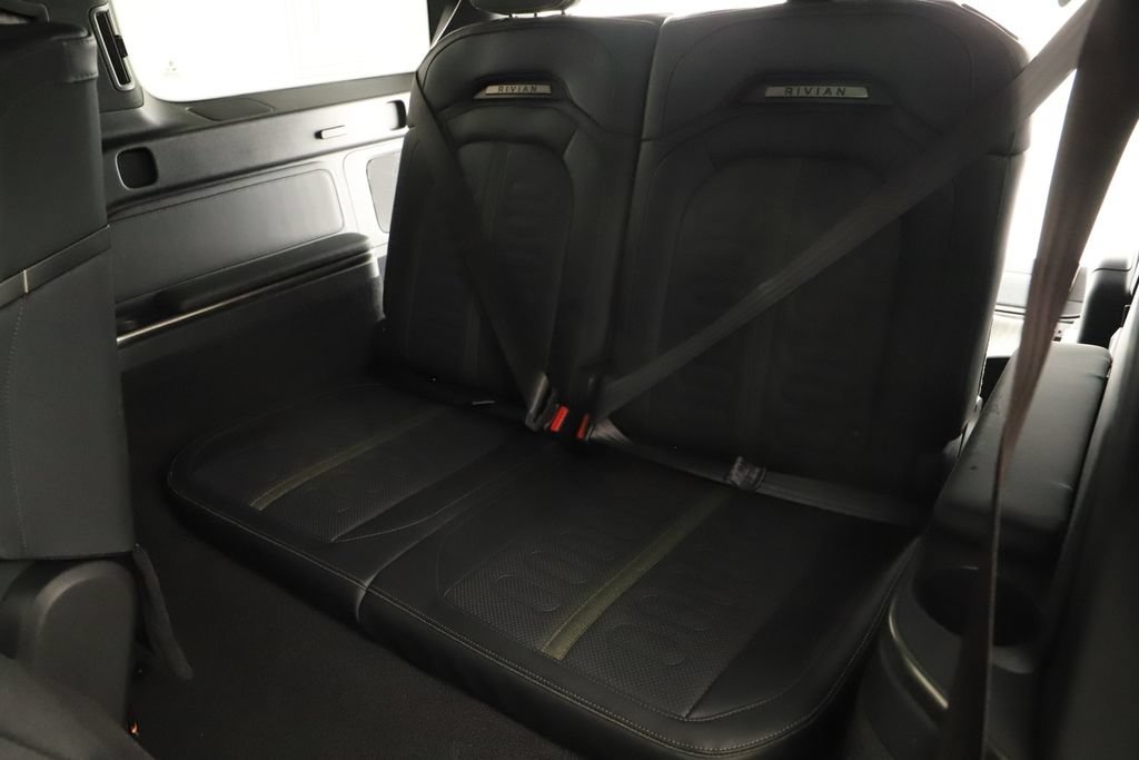 Used 2024 Rivian R1S Adventure AWD/4WD image 29