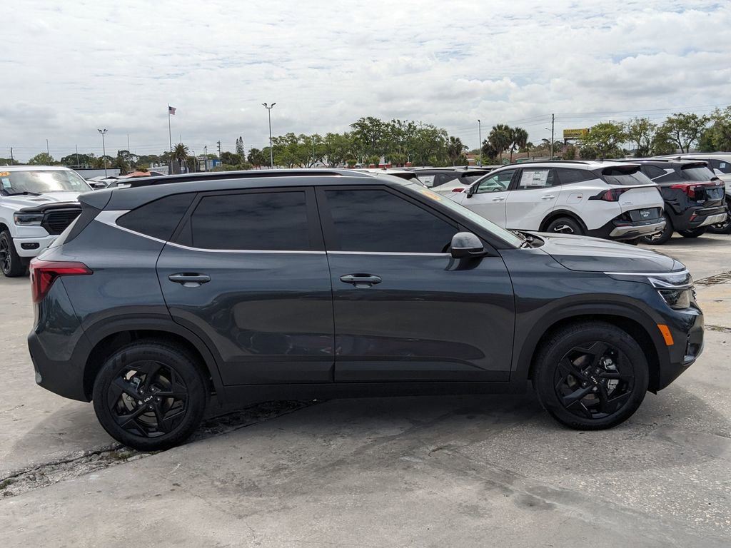 Certified 2026 Kia Seltos EX w/ EX Sunroof Package FWD image 9