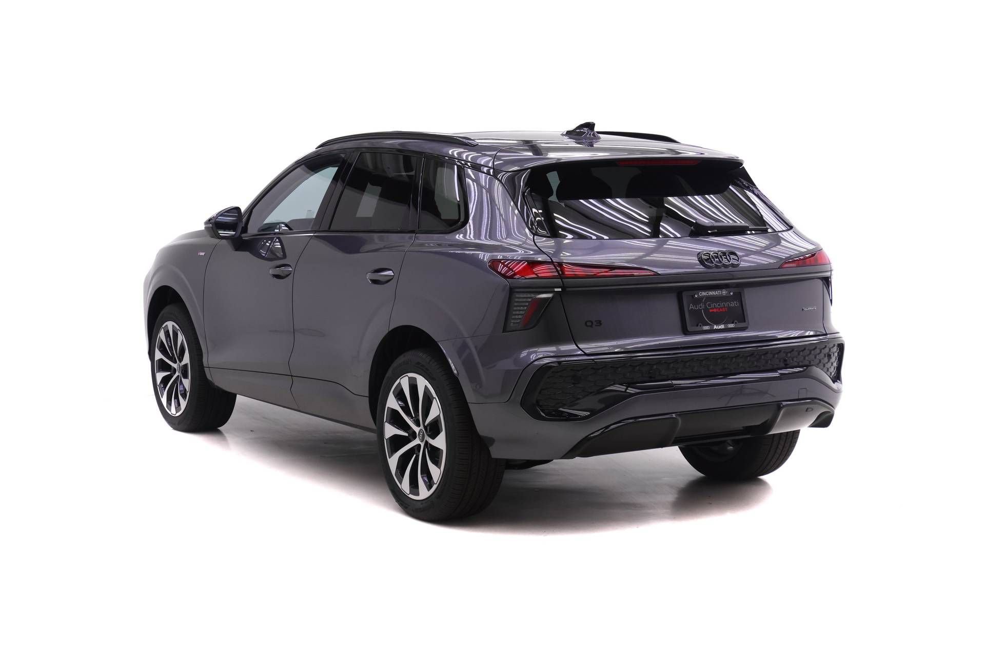 New 2026 Audi Q3 quattro 2.0T AWD/4WD image 5