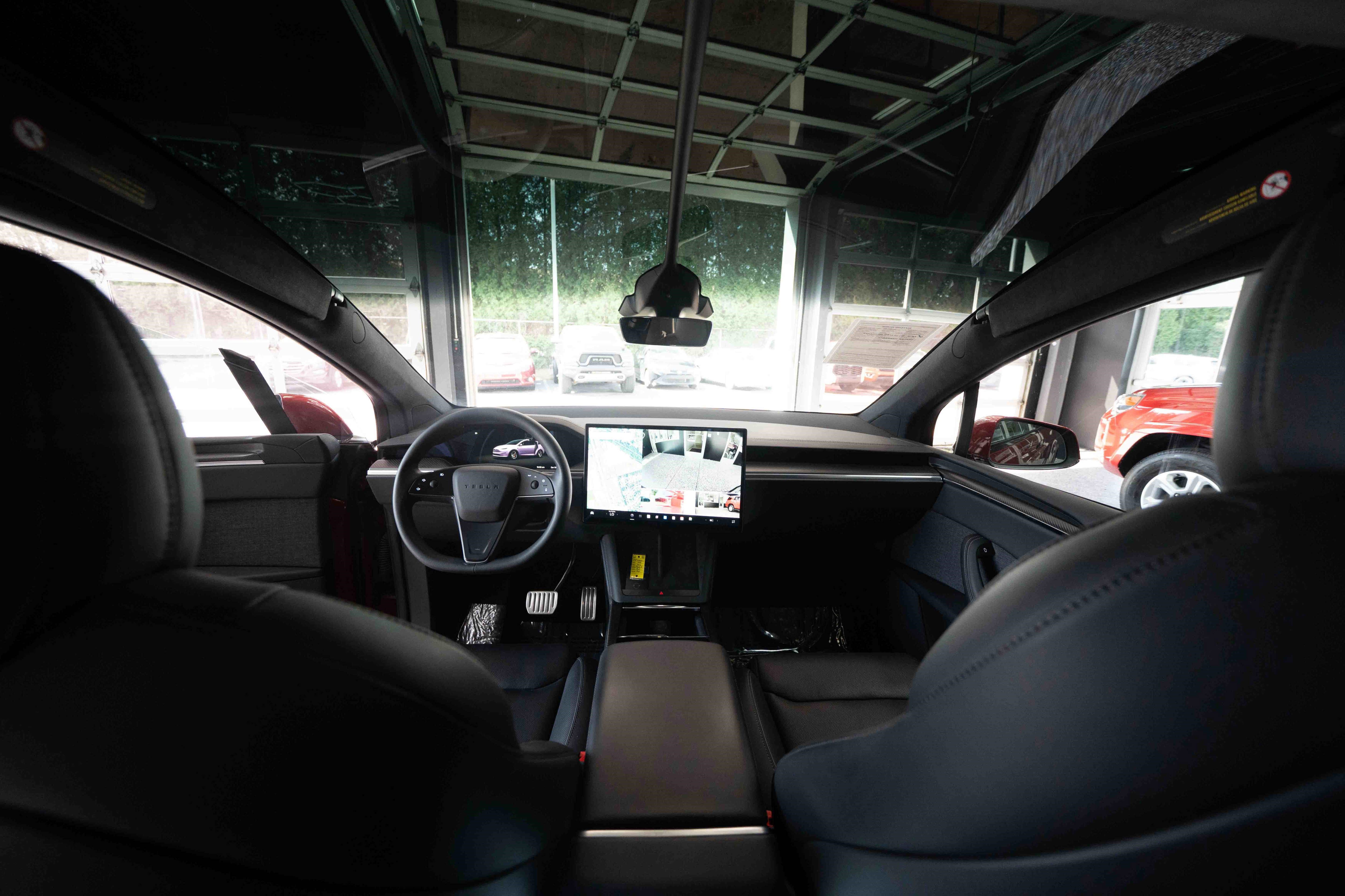 Used 2023 Tesla Model X Plaid image 19