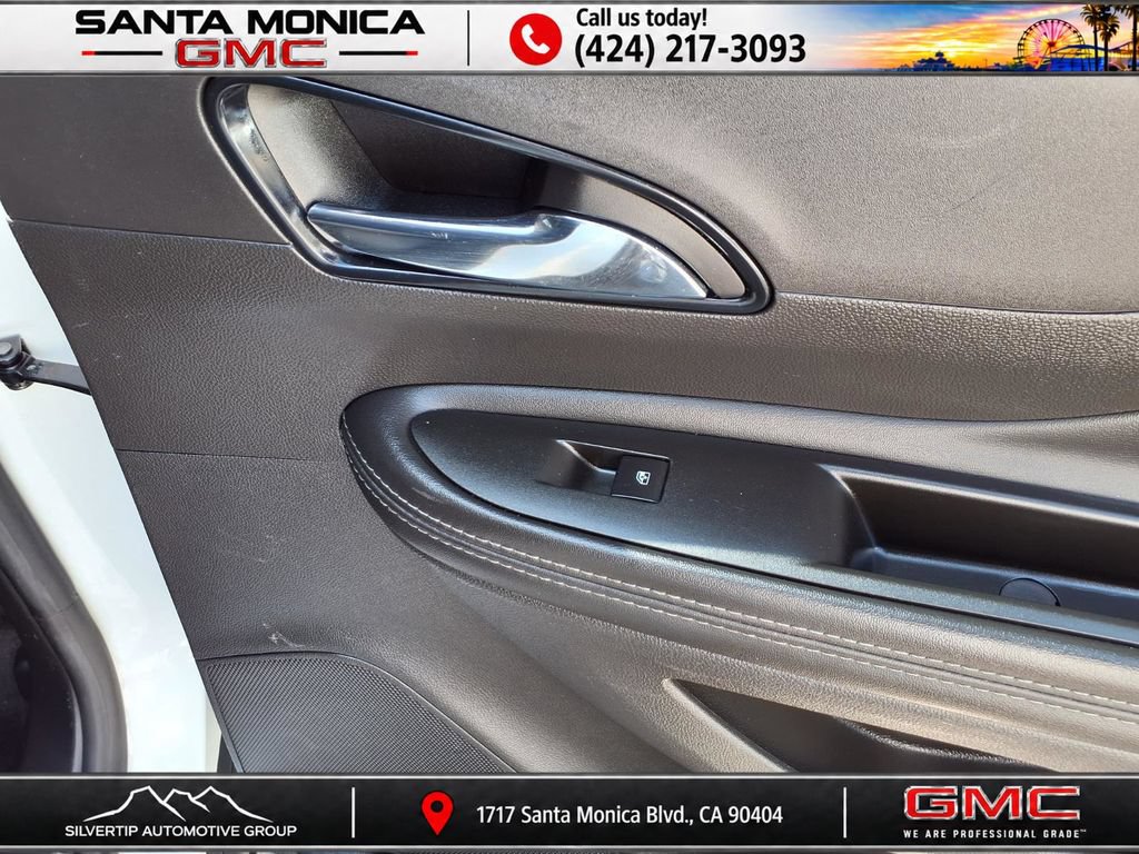 Certified 2021 Buick Encore Preferred FWD image 25