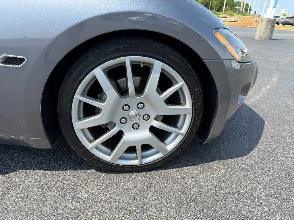 Used 2009 Maserati GranTurismo Coupe RWD image 11