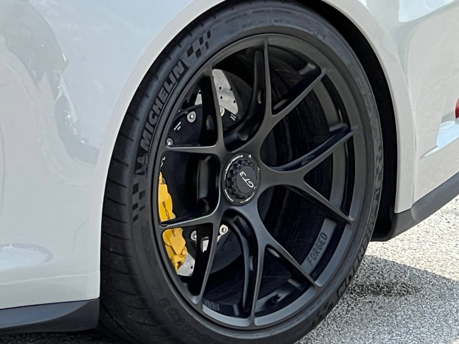 Used 2018 Porsche 911 GT3 w/ Sport Chrono Package RWD image 15