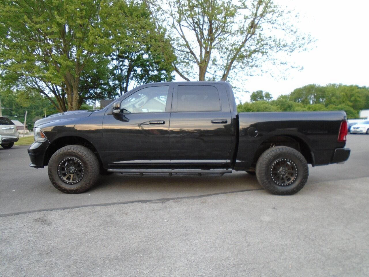 Used 2015 RAM 1500 Sport w/ Convenience Group image 2