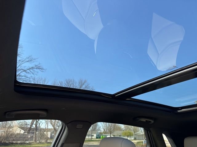 Used 2018 Cadillac XT5 Luxury w/ Driver Awareness Package image 26