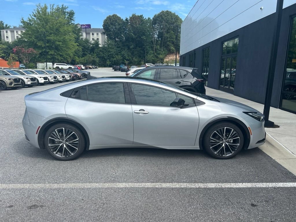 Used 2024 Toyota Prius Limited FWD image 1