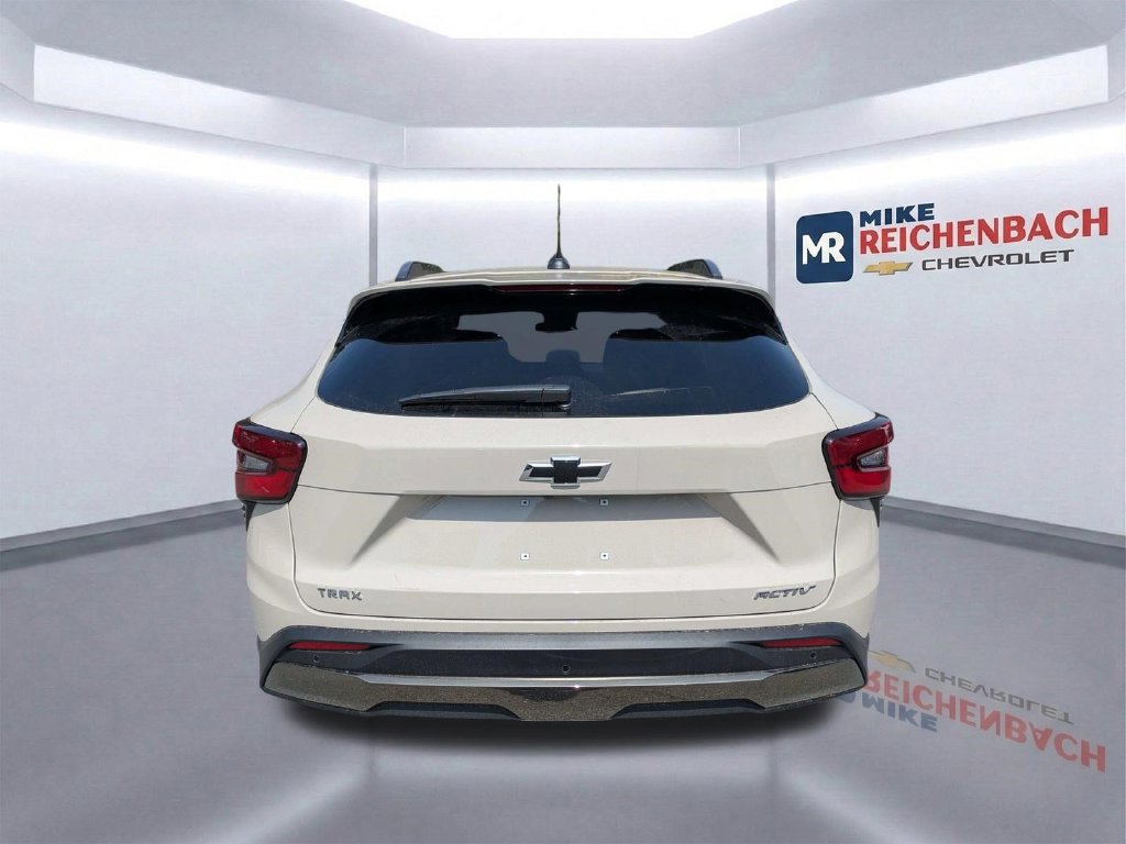 New 2026 Chevrolet Trax ACTIV w/ Driver Confidence Package FWD image 8