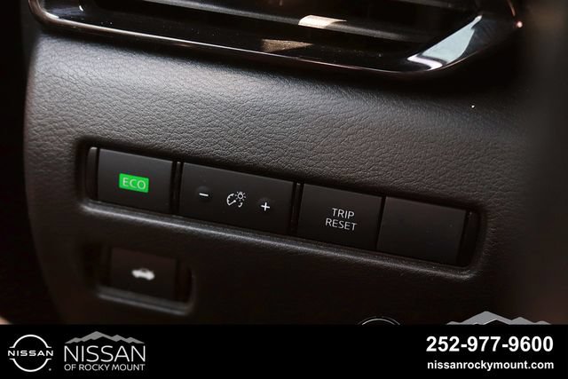 Certified 2024 Nissan Sentra SV FWD image 24