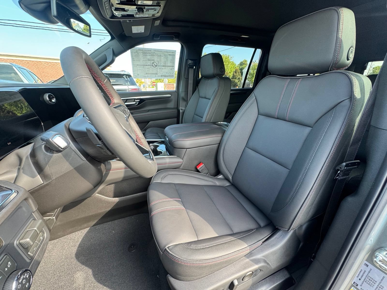 New 2026 Chevrolet Suburban RST w/ Comfort Package AWD/4WD image 15