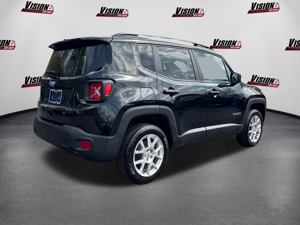 Used 2023 Jeep Renegade Latitude w/ Sun/Sound Group image 5