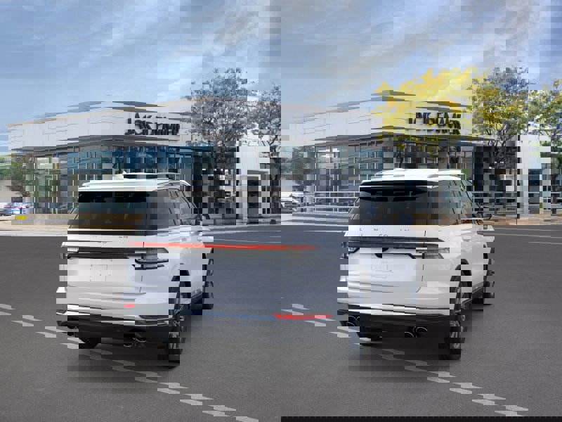 New 2026 Lincoln Aviator Premiere image 8