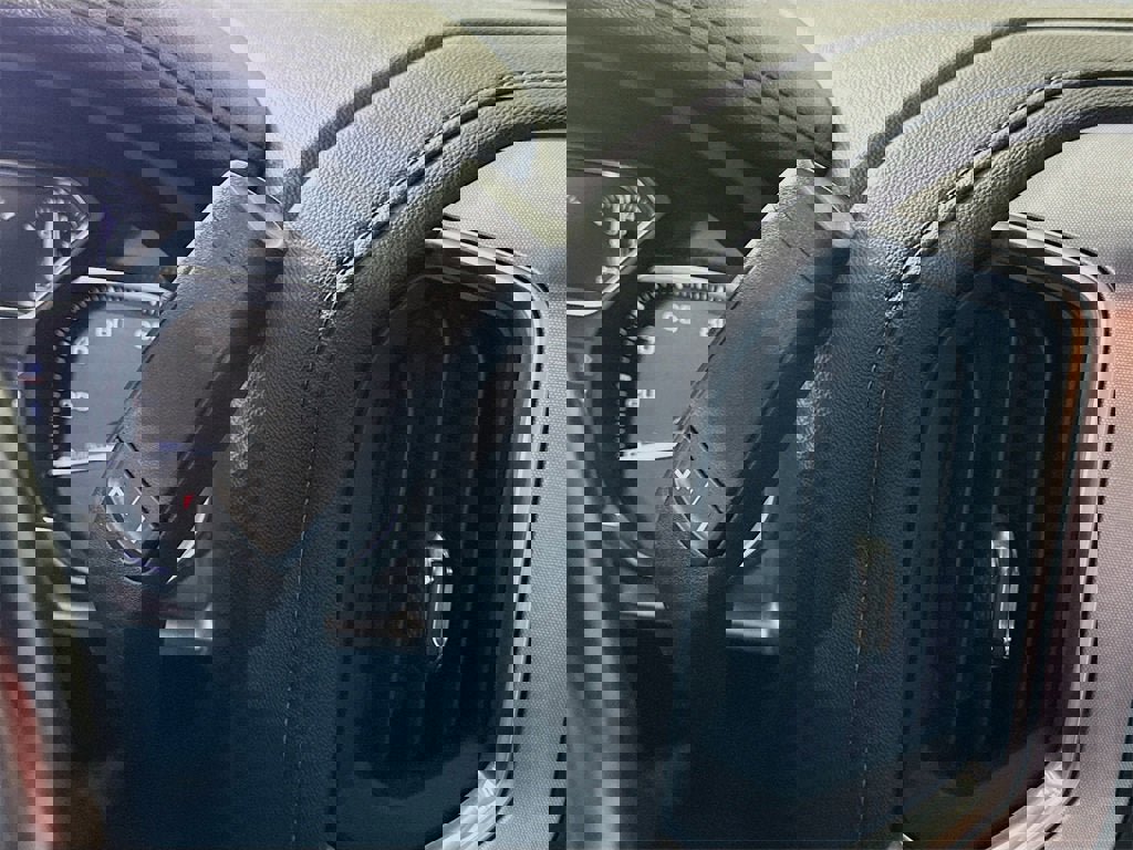 Used 2019 GMC Sierra 1500 SLT w/ SLT Premium Package image 10