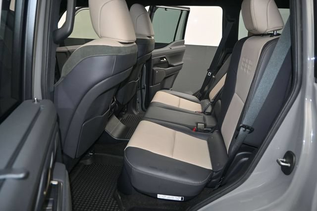 Used 2024 Lexus GX 550 AWD/4WD image 15