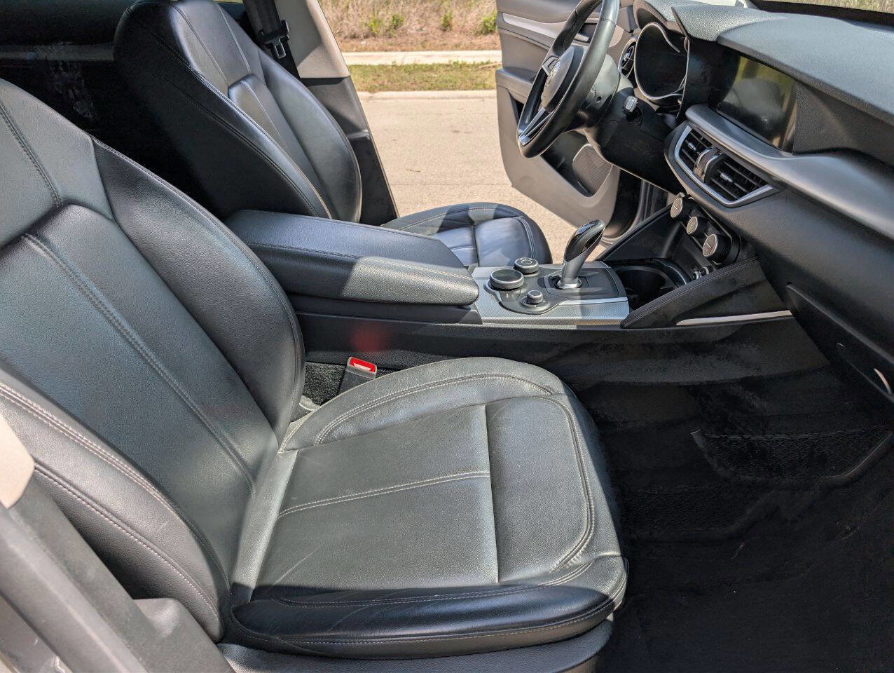 Used 2018 Alfa Romeo Stelvio Ti image 21