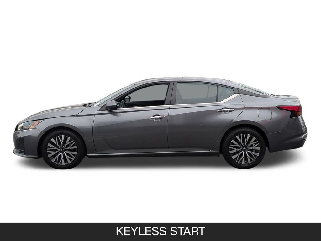 Used 2023 Nissan Altima 2.5 SV FWD image 5