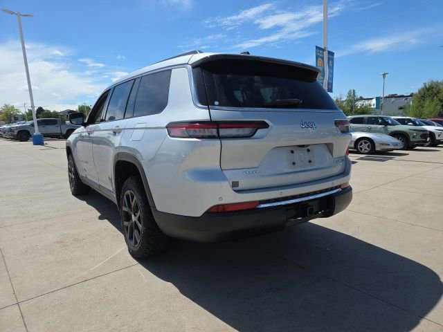 Used 2023 Jeep Grand Cherokee L Limited AWD/4WD image 7