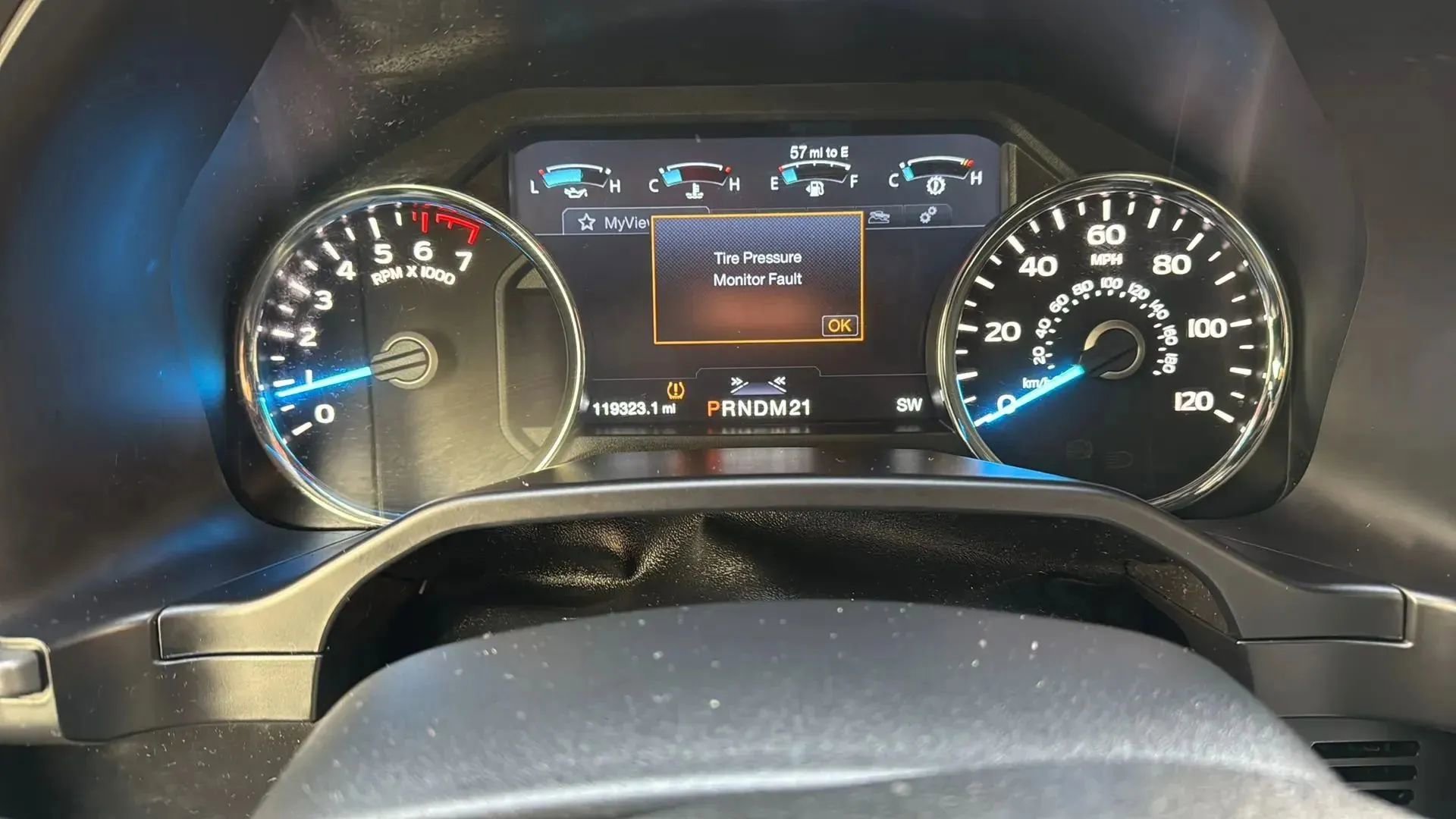 Used 2016 Ford F150 Platinum w/ Equipment Group 701A Luxury image 15