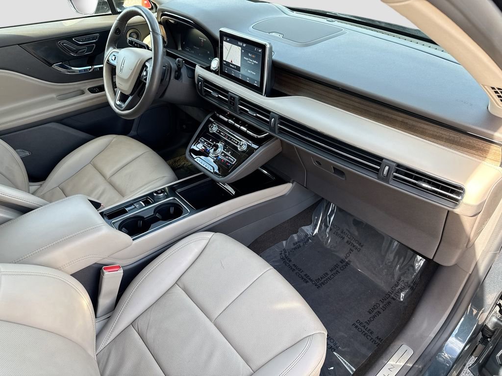 Used 2022 Lincoln Corsair Reserve w/ Equipment Group 201A image 15