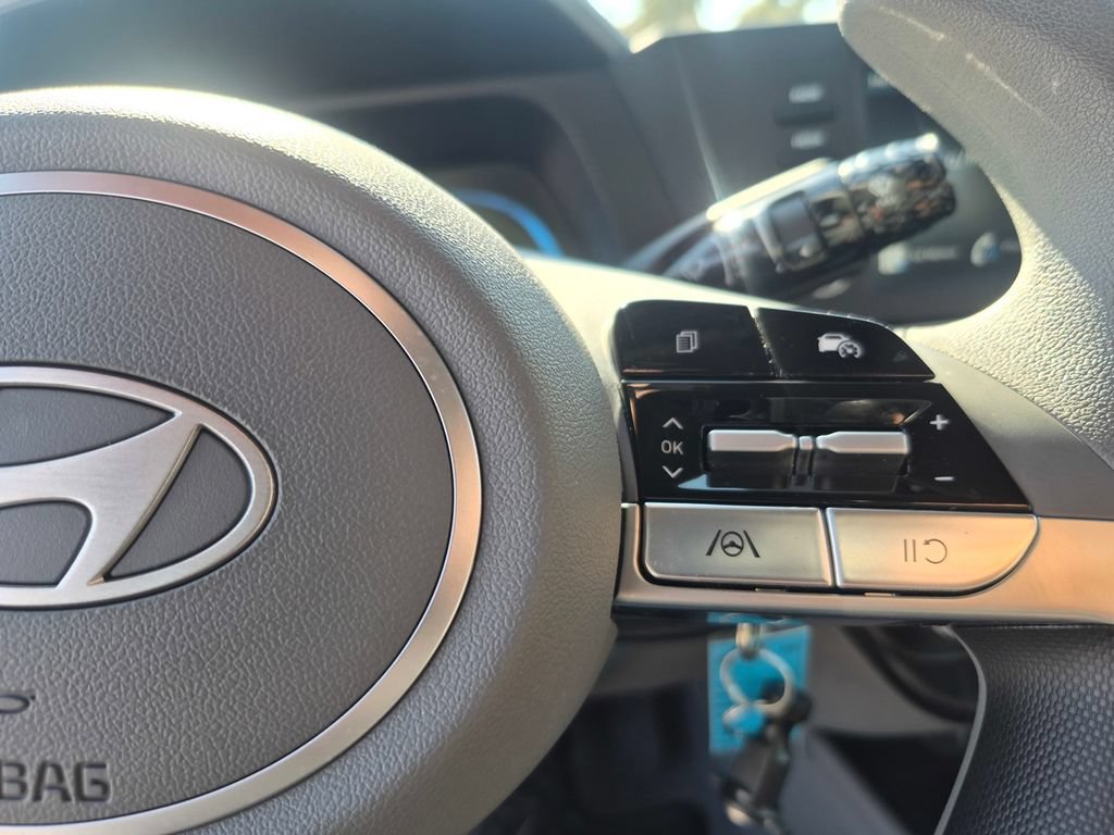 Certified 2026 Hyundai Elantra SE FWD image 16