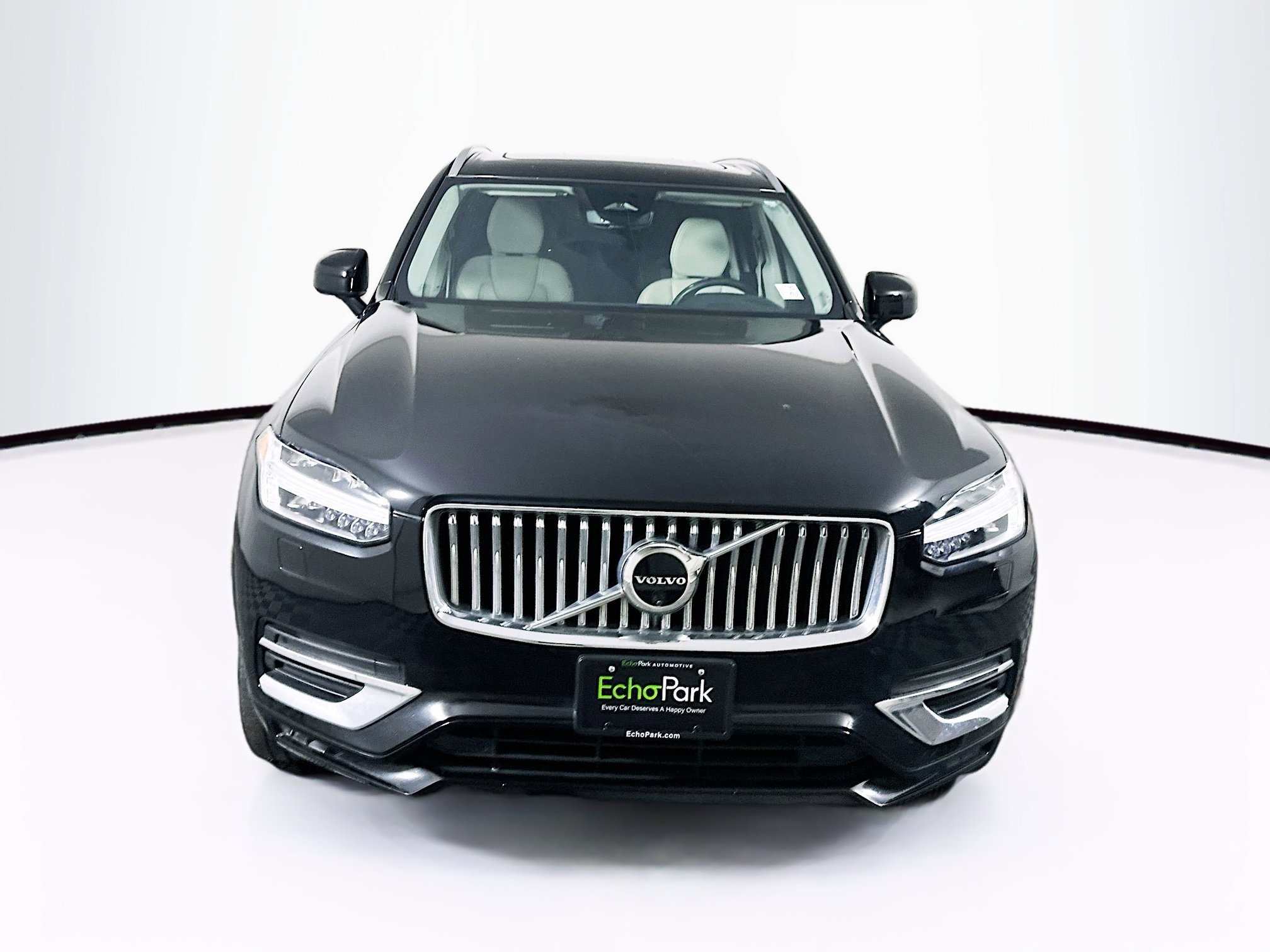 Used 2024 Volvo XC90 B6 Plus image 2