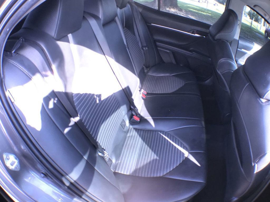 Used 2021 Toyota Camry SE image 21