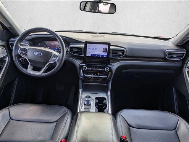 Used 2023 Ford Explorer Limited image 14