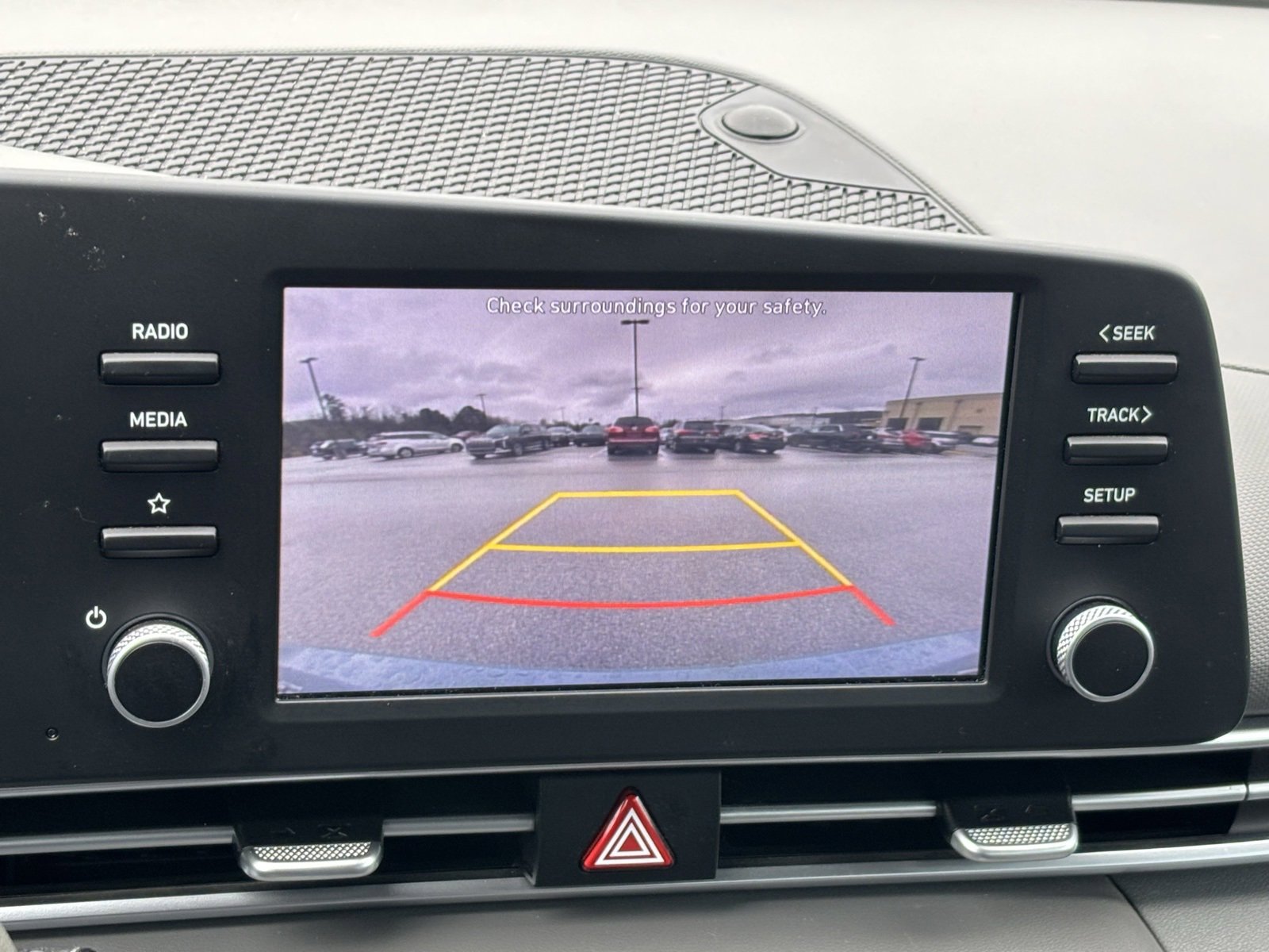 Used 2022 Hyundai Elantra SEL image 8