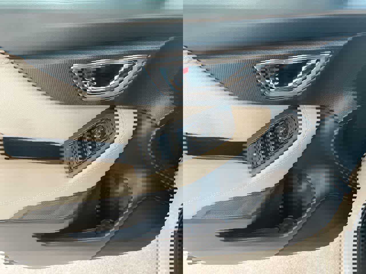 Used 2023 Subaru Forester Premium image 13