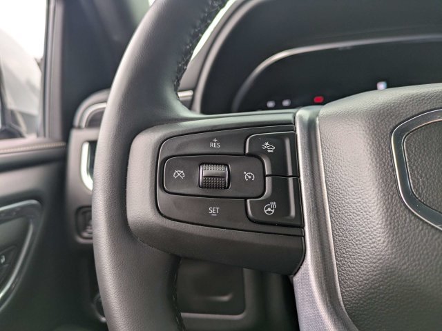 Used 2023 GMC Yukon SLT w/ SLT Luxury Package AWD/4WD image 30