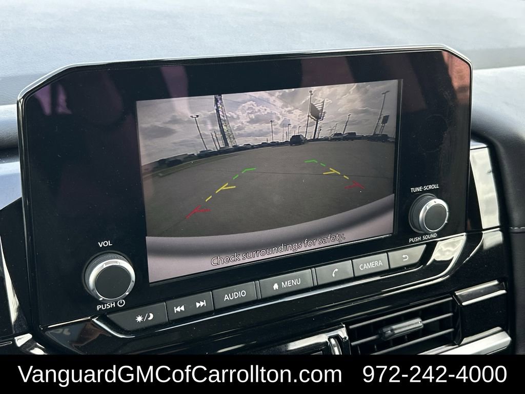 Used 2025 Nissan Pathfinder SV image 18