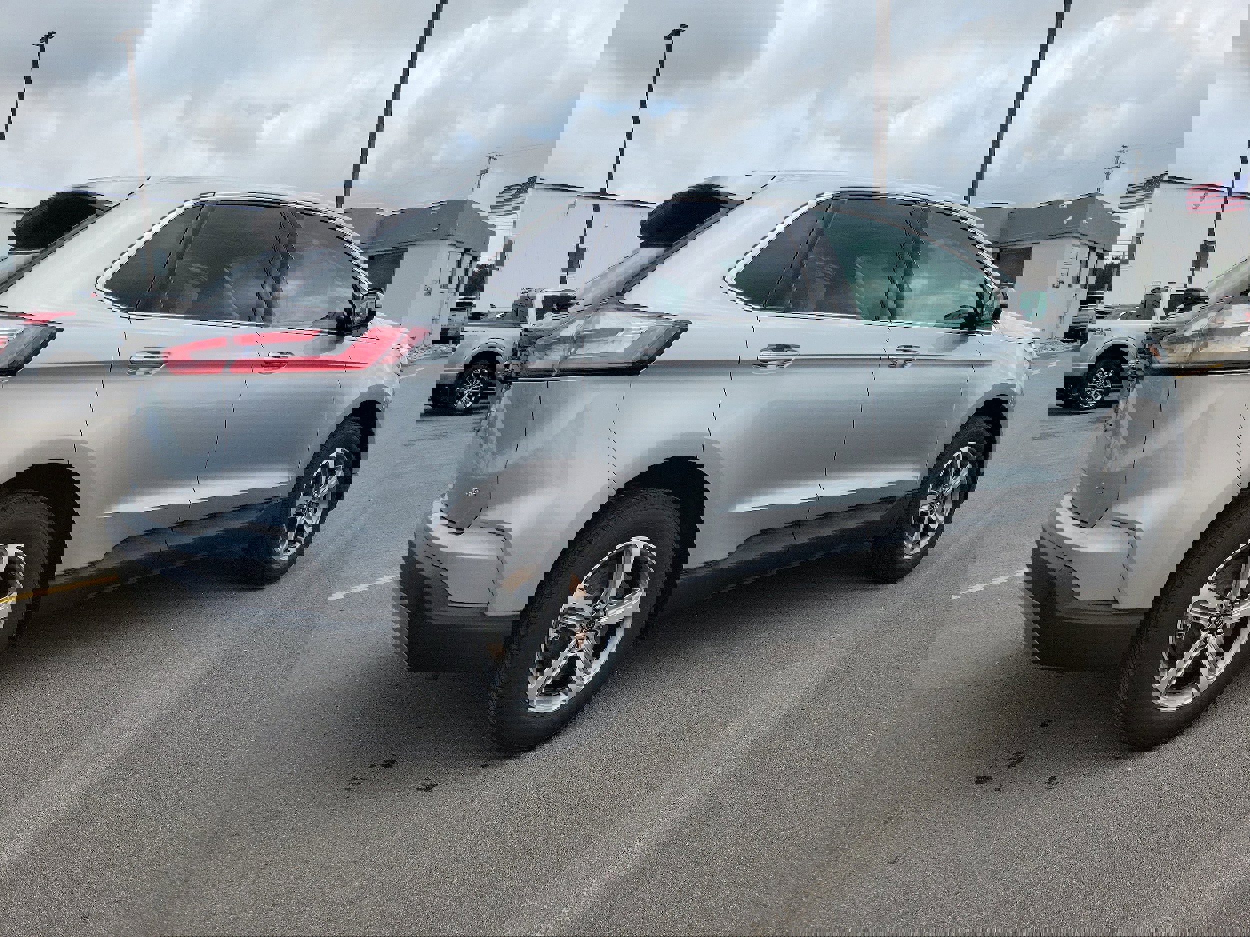 Certified 2023 Ford Edge SEL w/ Convenience Package image 4