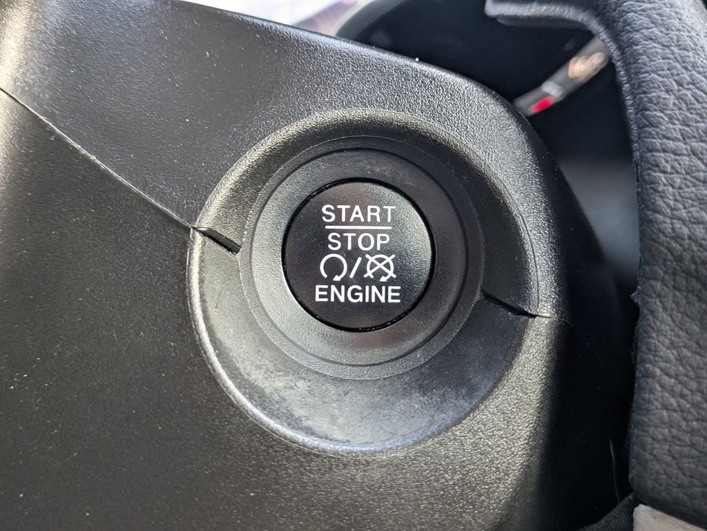 Used 2018 Jeep Compass Limited w/ Navigation Group image 29