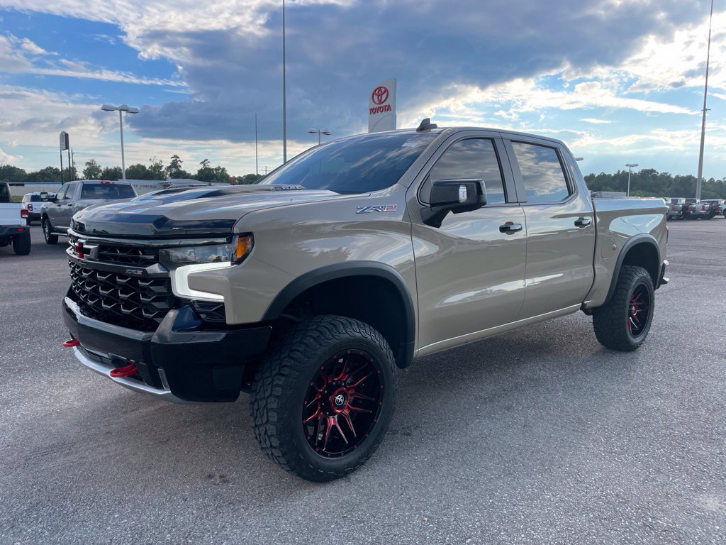 Used 2022 Chevrolet Silverado 1500 ZR2 AWD/4WD image 3