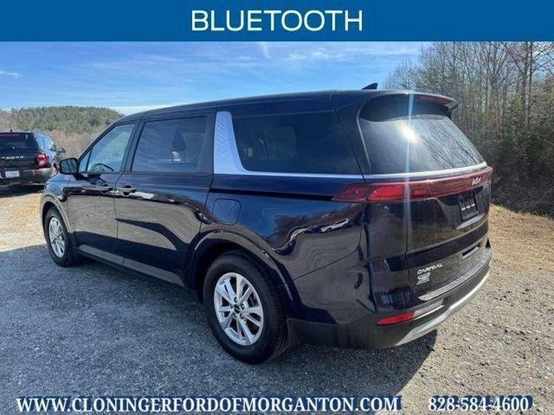 Used 2023 Kia Carnival LX image 39