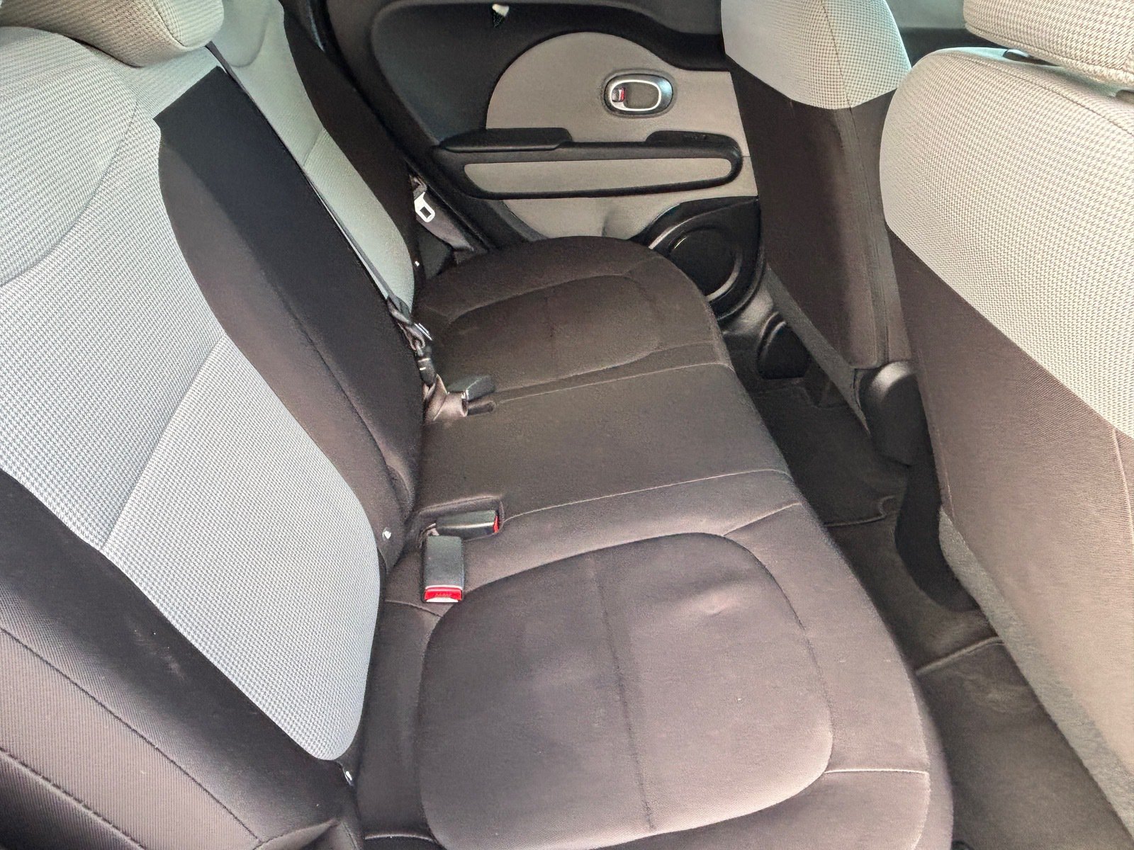 Used 2016 Kia Soul FWD image 29