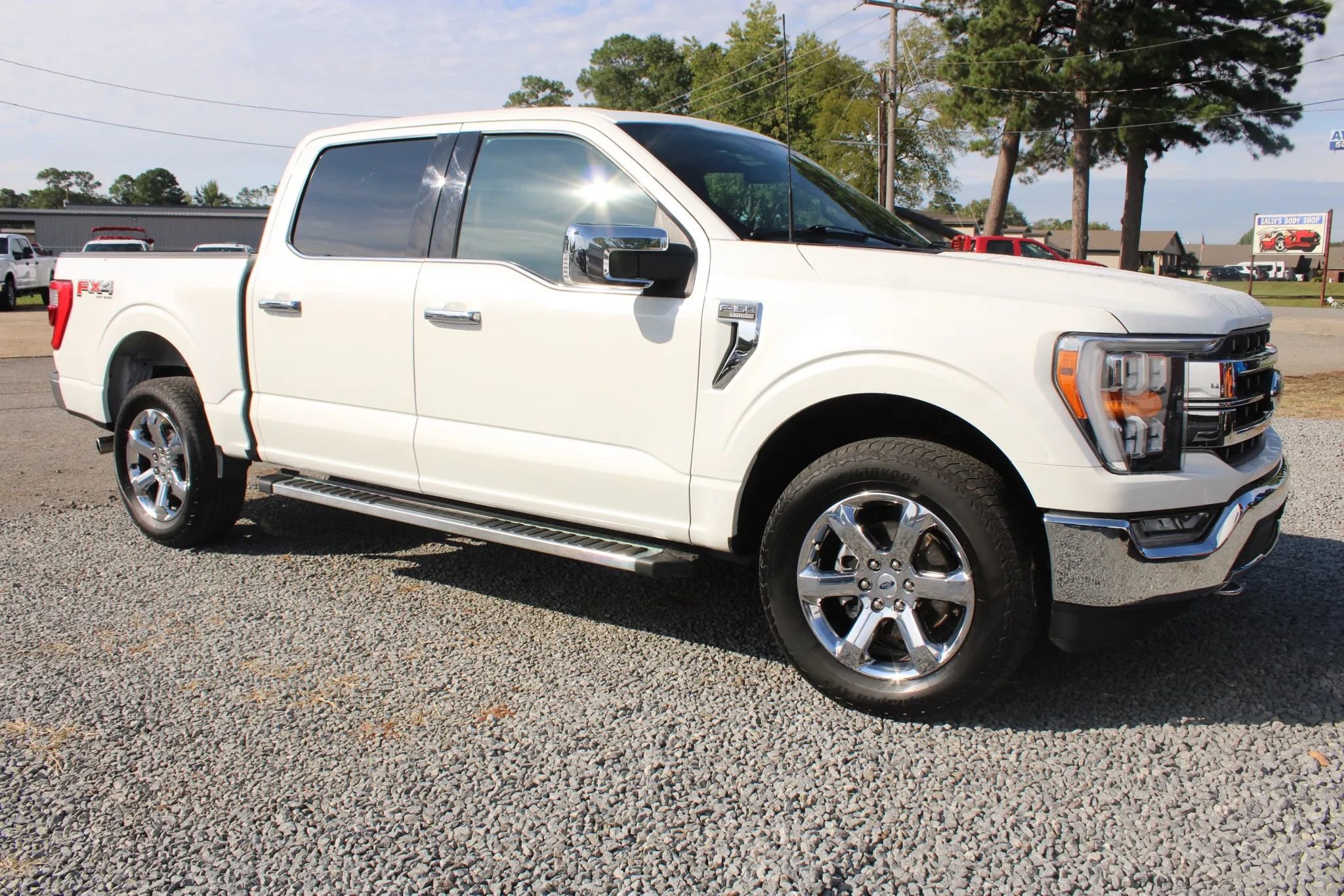 Used 2022 Ford F150 Lariat image 5