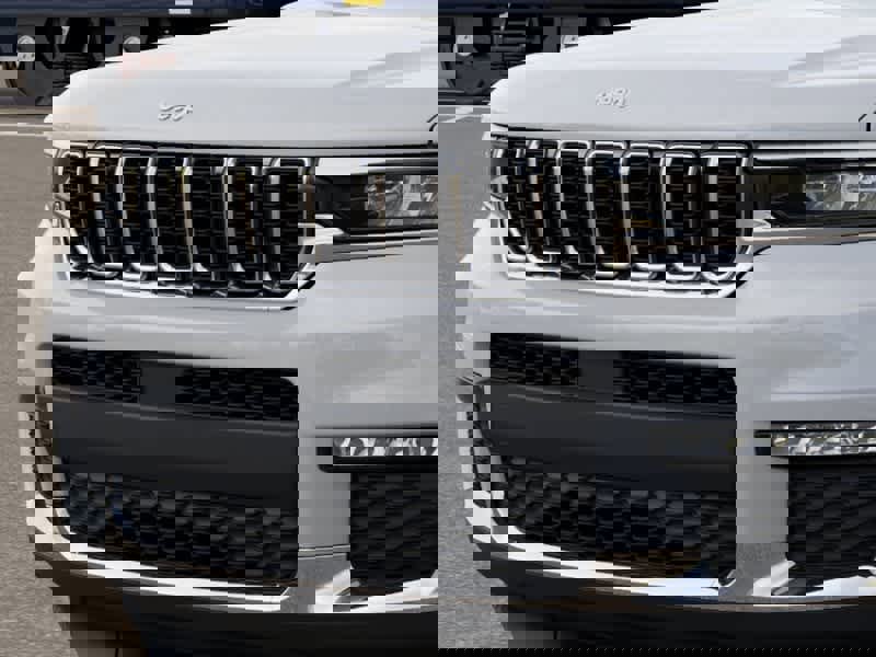 New 2025 Jeep Grand Cherokee L Limited image 11