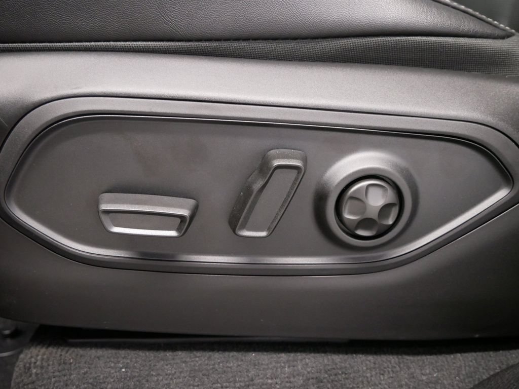 New 2027 Jeep Grand Cherokee Limited AWD/4WD image 21