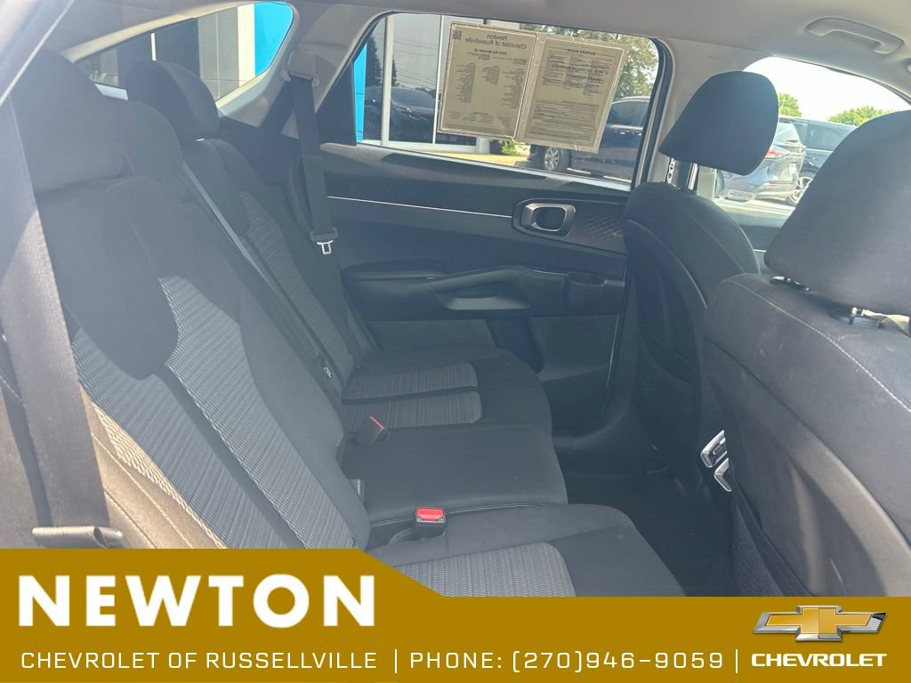 Used 2023 Kia Sorento LX FWD image 27