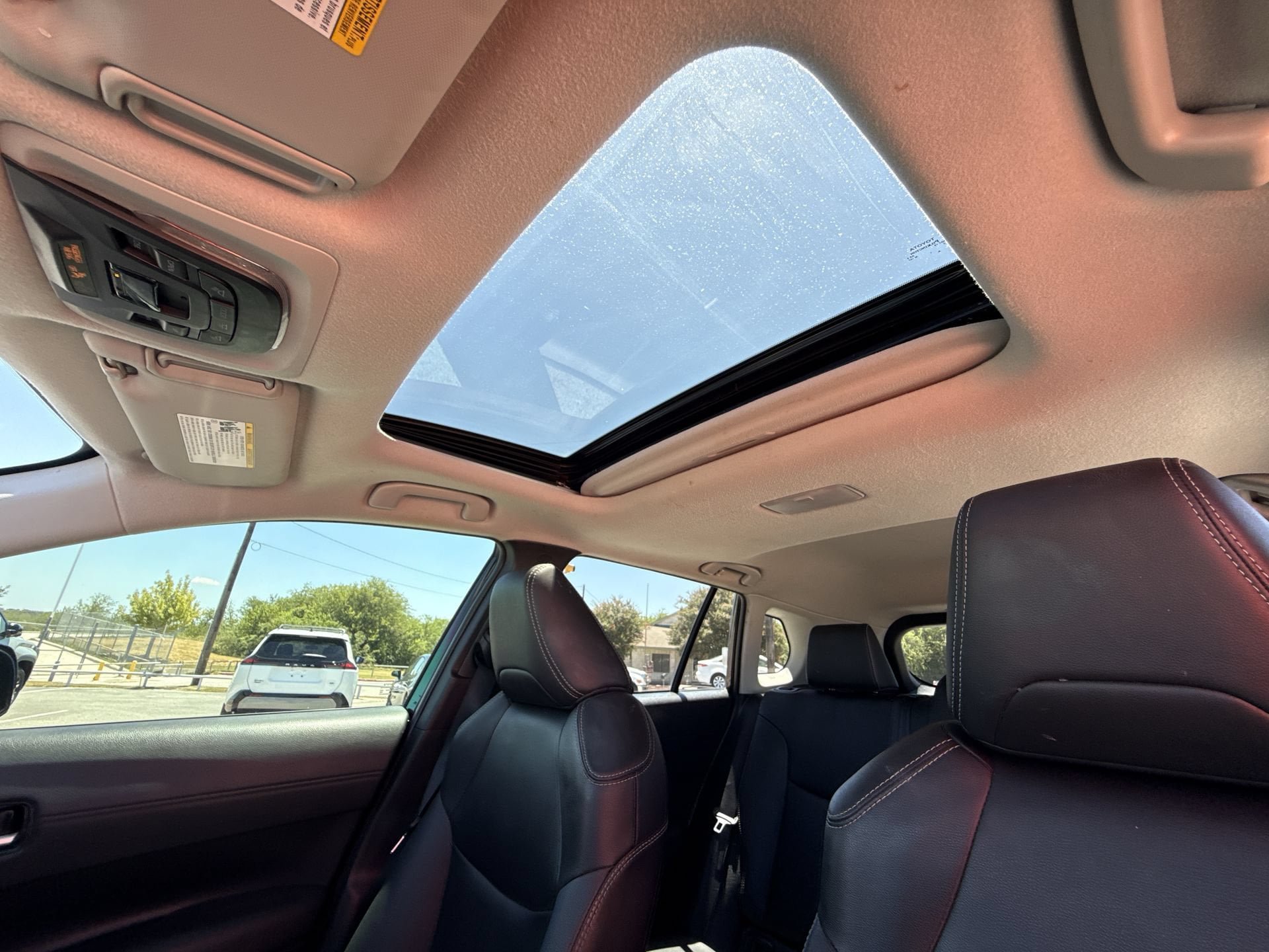 Certified 2022 Toyota Corolla Cross XLE w/ Convenience Package FWD image 16