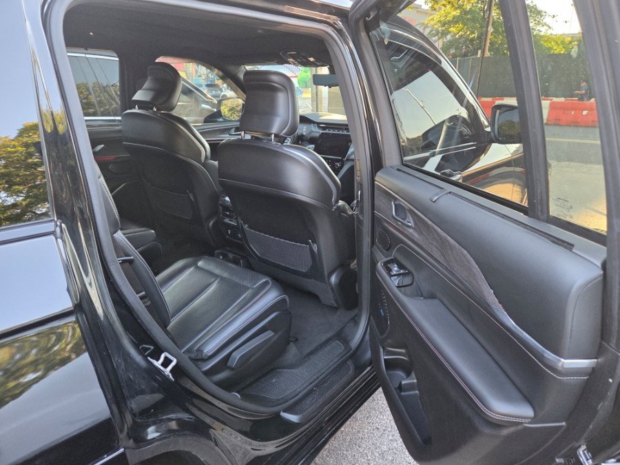 Used 2021 Jeep Grand Cherokee L Overland w/ Advanced Protech Group III AWD/4WD image 14