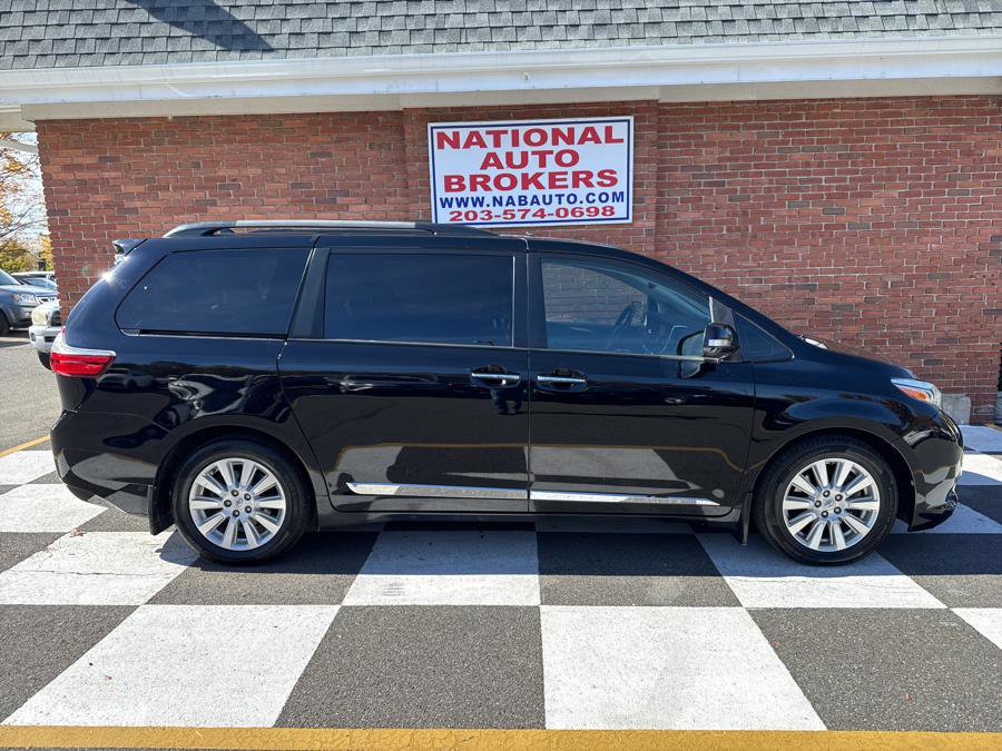 Used 2017 Toyota Sienna Limited Premium w/ Advanced Technology Package FWD image 2