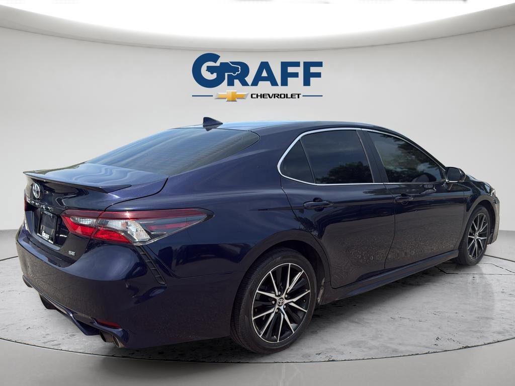 Used 2021 Toyota Camry SE w/ Cold Weather Package FWD image 15