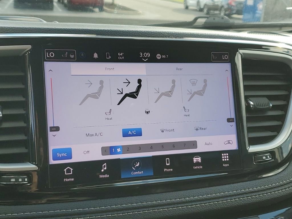 Used 2022 Chrysler Pacifica Touring-L image 20