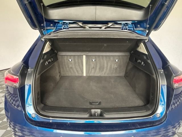 Used 2022 Buick Envision Avenir w/ Technology Package II AWD/4WD image 29